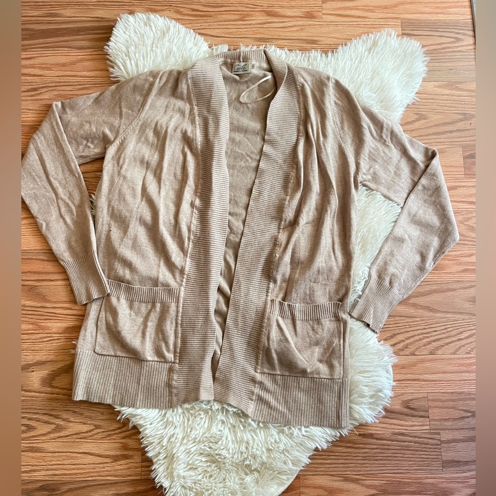 Women’s Cardigan NWOT Large